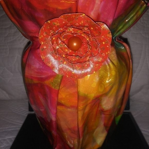 Handmade Paper-Maiche Floral Vase - Picture 2 of 6